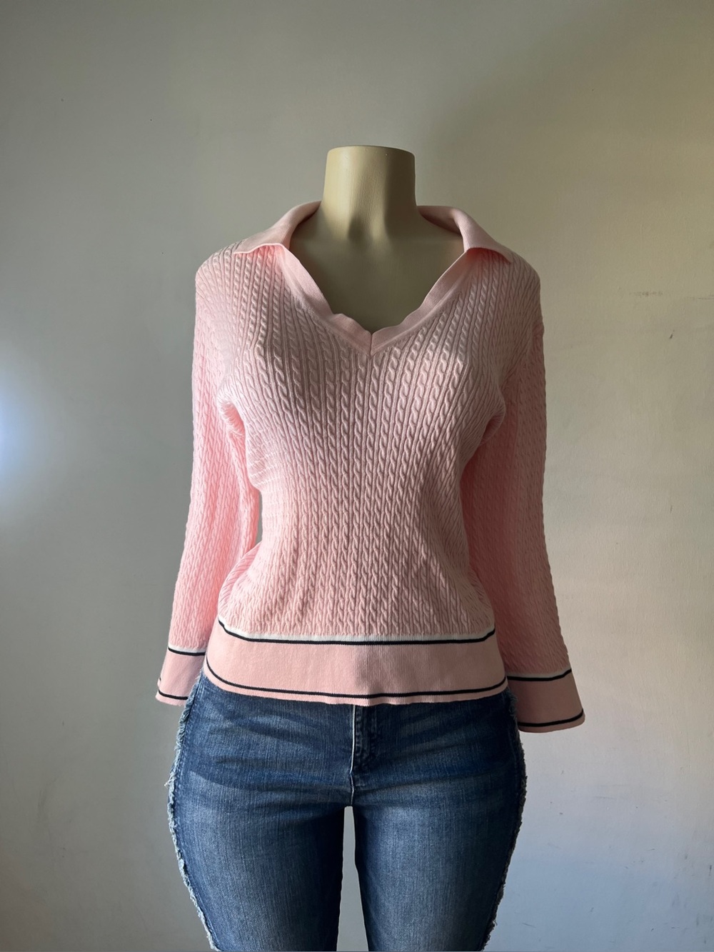 New Tommy Hilfiger Preppy Cable Knit V-Neck Sweater